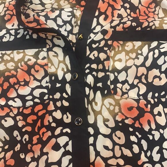 Elementz Leopard Button Down Blouse sz. S - Picture 3 of 5